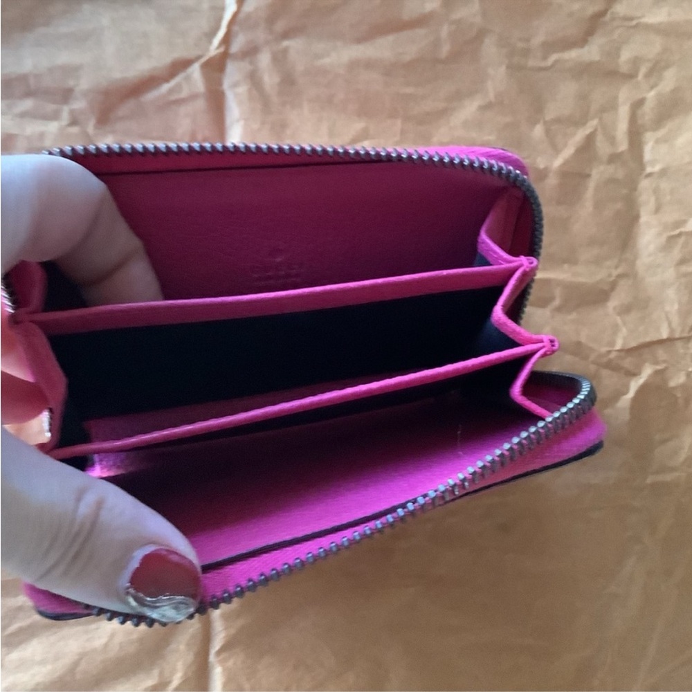 🩷🤍 Gucci wallet - Picture 2 of 5